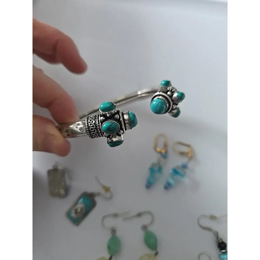 Lot of Vtg Silver Tone Faux Turquoise Bangle Bracelet & Dangling Earring Jewelry